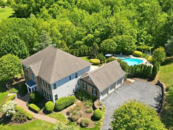 35191 DORNOCH COURT, ROUND HILL, VA 20141