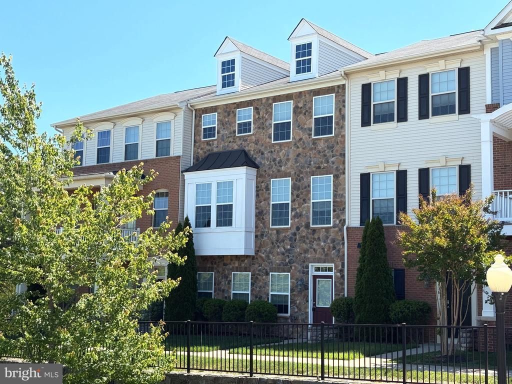 46680 JOUBERT TERRACE , POTOMAC FALLS, VA 20165
