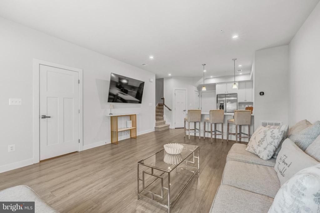 24272 THURSO SQUARE, STERLING, VA 20166
