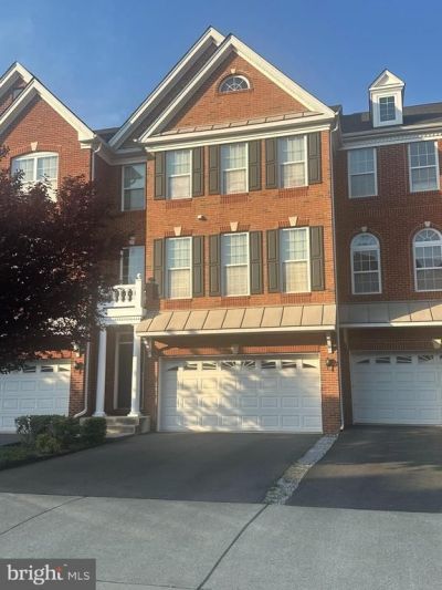 42852 Edgegrove Heights Terrace, Ashburn, VA 20148 Main Photo