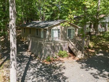 207 CREEKSIDE DRIVE , LOCUST GROVE, VA 22508