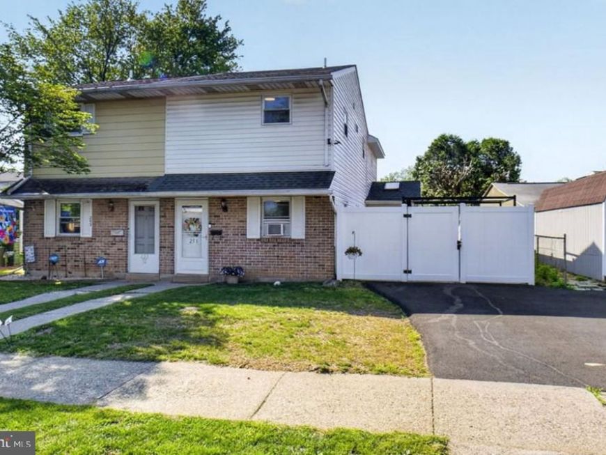 251 Edward Lane , Catasauqua, PA 18032 Main Photo