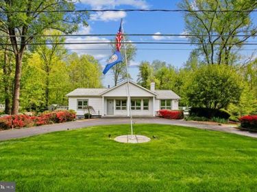 3513 BEVERLY DRIVE , ANNANDALE, VA 22003
