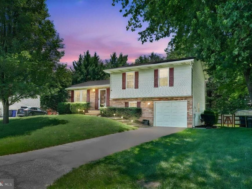7094 Saddle Drive, Sykesville, MD 21784 Main Photo