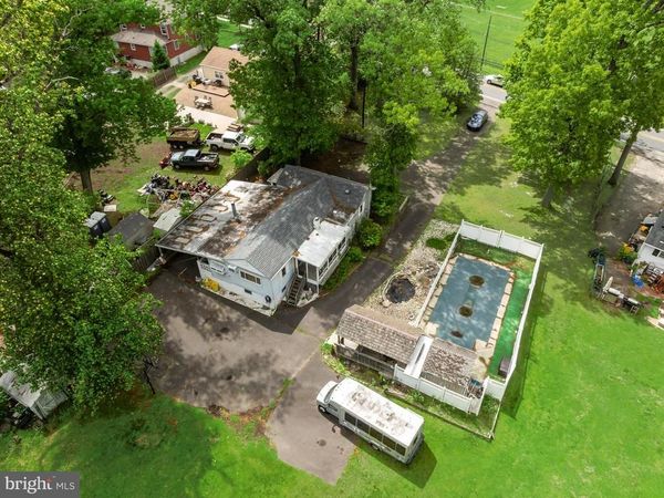 513 EGGERTS CROSSING ROAD, TRENTON, NJ 08638