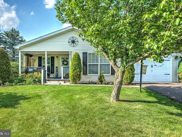 577 BENT PINE CIRCLE, NEW HOPE, PA 18938