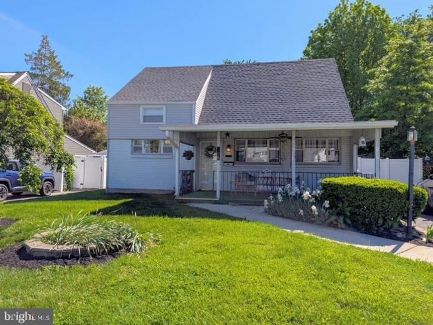 714 Wyndom Terrace, Secane, PA 19018 Main Photo