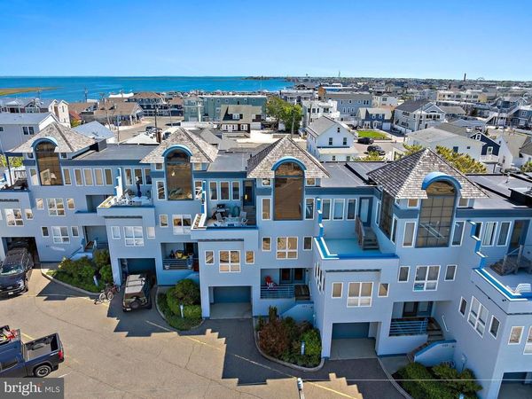 527 ENGLESIDE AVENUE, BEACH HAVEN, NJ 08008