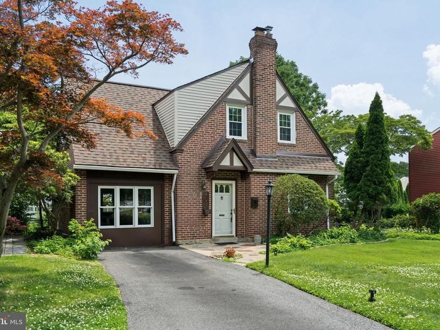 403 Walnut Hill Lane, Havertown, PA 19083 Main Photo