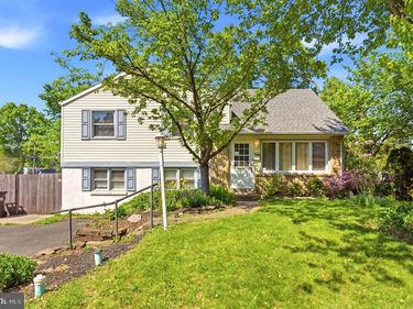 1064 ALLENTOWN ROAD, LANSDALE, PA 19446
