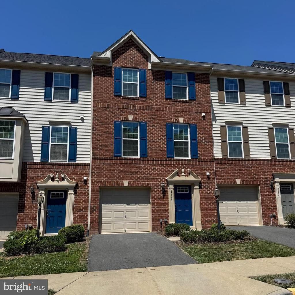 22851 Chestnut Oak Terrace , Sterling, VA 20166 Main Photo
