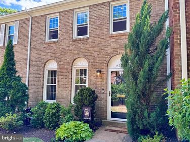 6621 MCLEAN COURT , MCLEAN, VA 22101