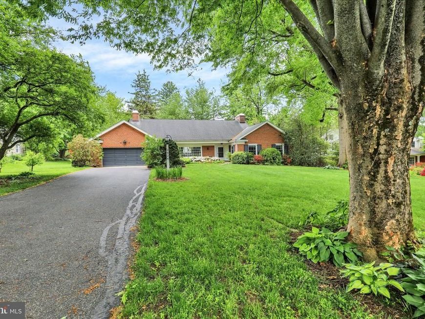1424 Center Road , Lancaster, PA 17603 Main Photo