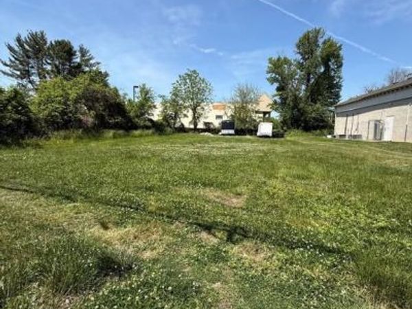 27 ALMSHOUSE ROAD, RICHBORO, PA 18954