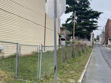 2027 LOGAN STREET , HARRISBURG, PA 17102