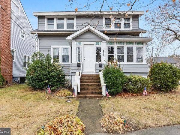 213 W END AVE, MERCHANTVILLE, NJ 08109