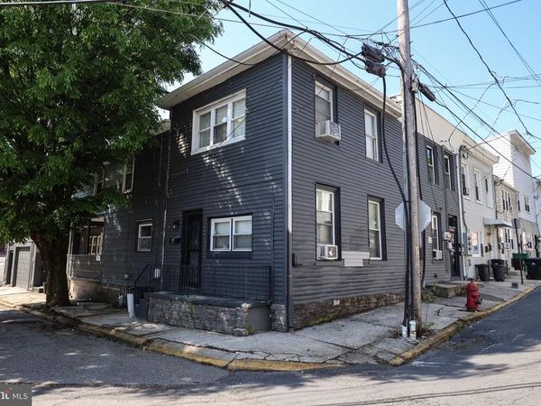 403 W ARCH STREET, POTTSVILLE, PA 17901