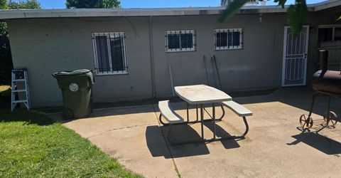 5309 56th St, Sacramento, CA 95820 Photo