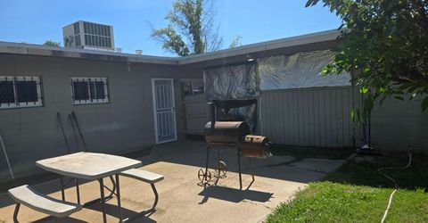 5309 56th St, Sacramento, CA 95820 Photo