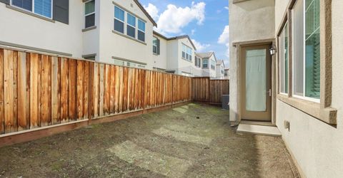 98 E Calder Dr, Mountain House, CA 95391 Photo