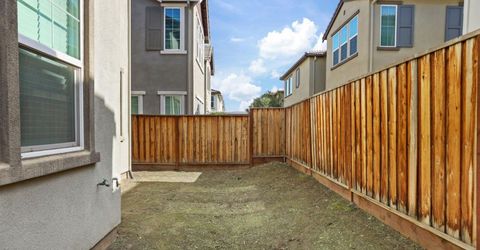 98 E Calder Dr, Mountain House, CA 95391 Photo