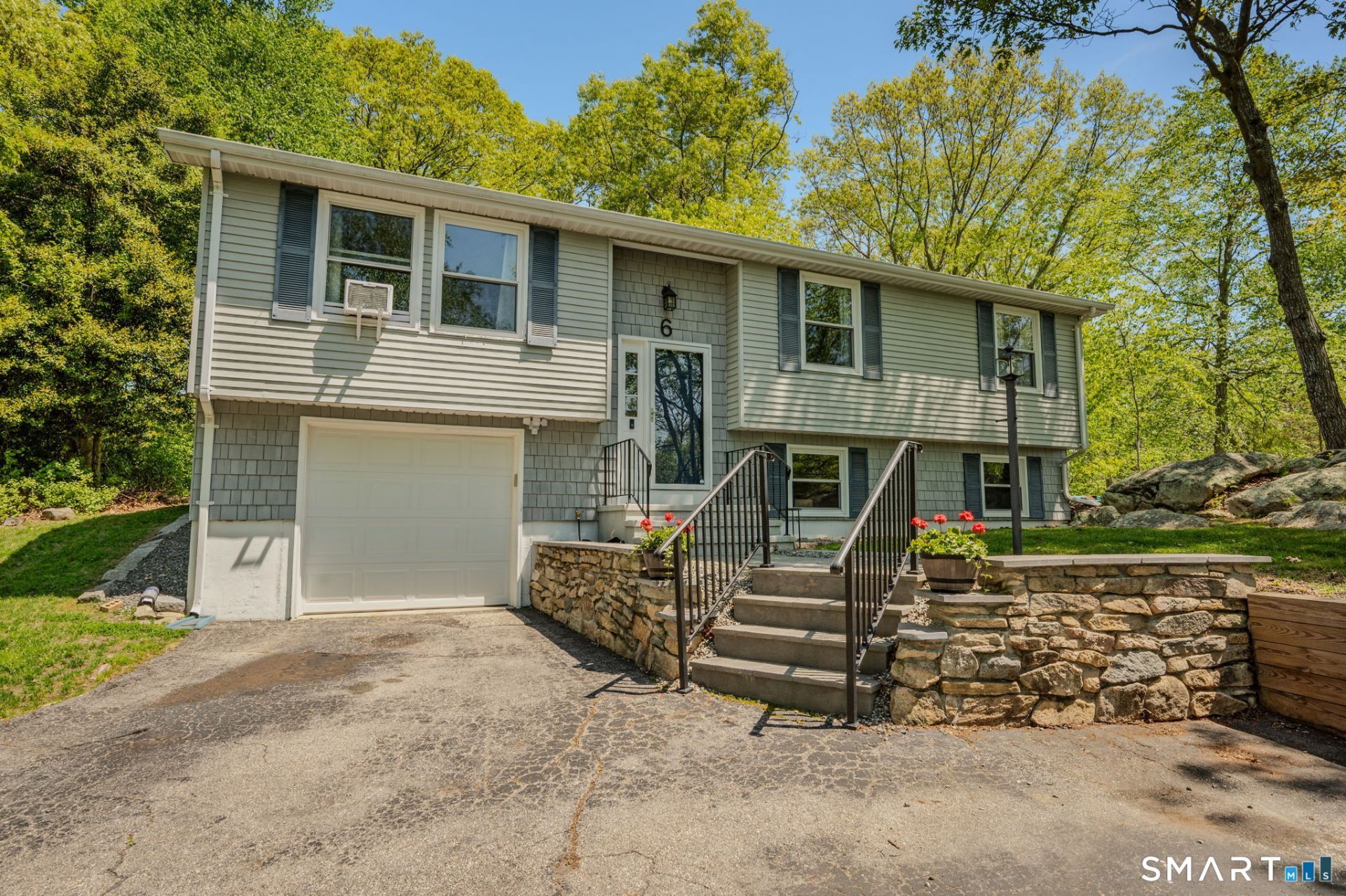 6 Amherst, Mystic, CT 06355 Main Photo