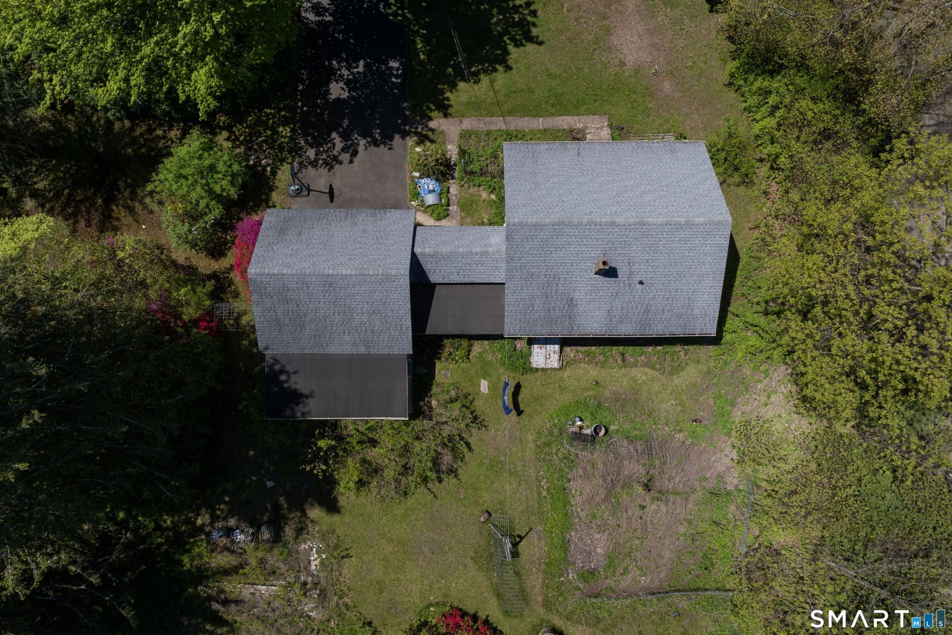 1973 Long Hill, Guilford, CT 06437 Main Photo