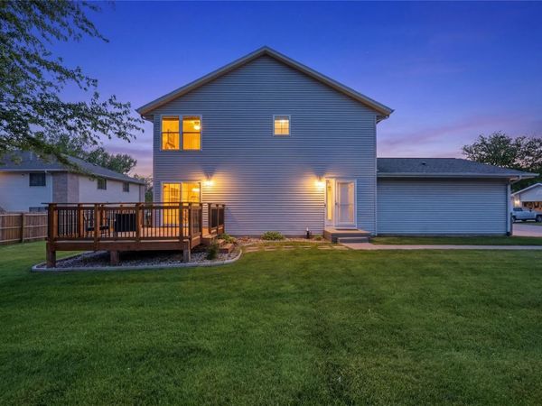 3415 Queen Drive SW, Unit D, Cedar Rapids, IA 52404