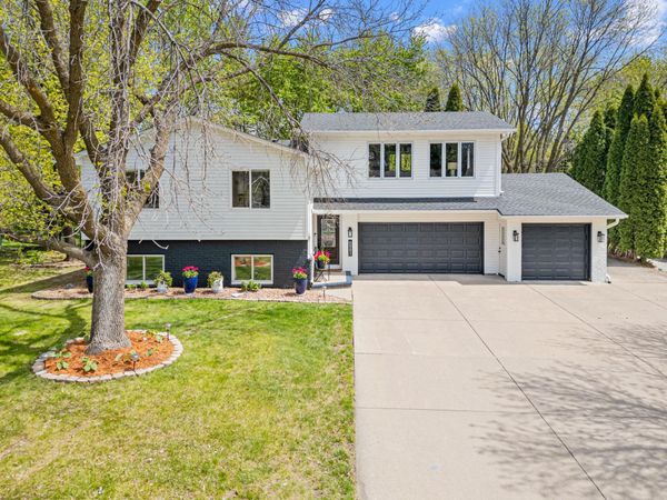 6881 Redwing Lane , Chanhassen, MN 55317