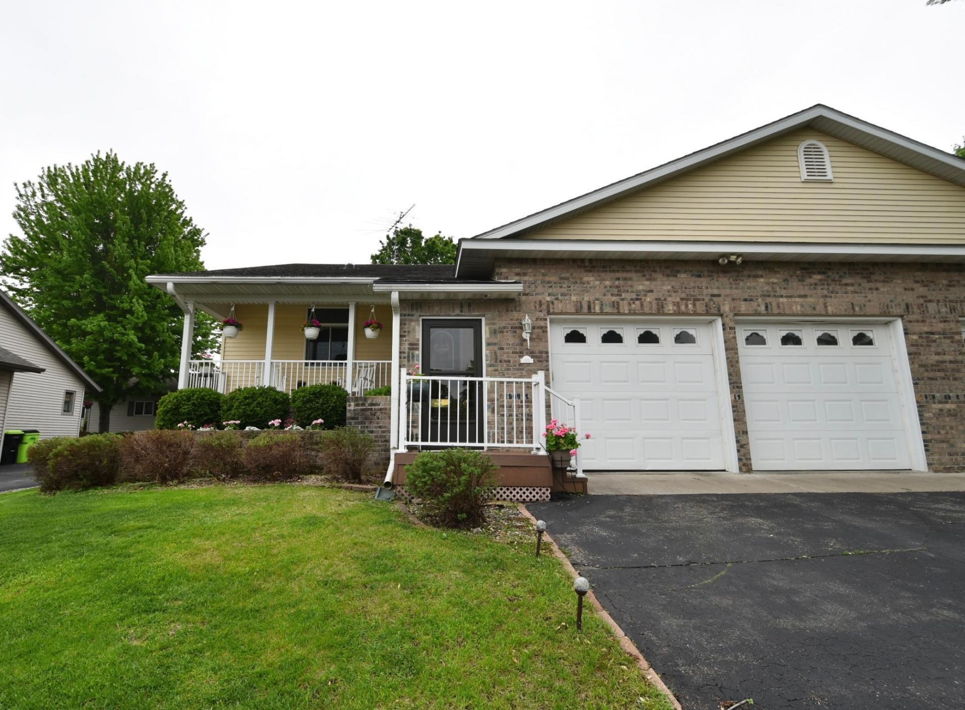 1001 W 6th Street, Zumbrota, MN 55992