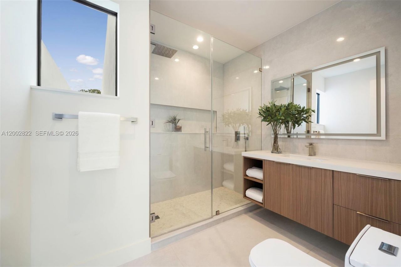 1122 NE 10th Ave , Unit A, Fort Lauderdale, FL 33304 Photo