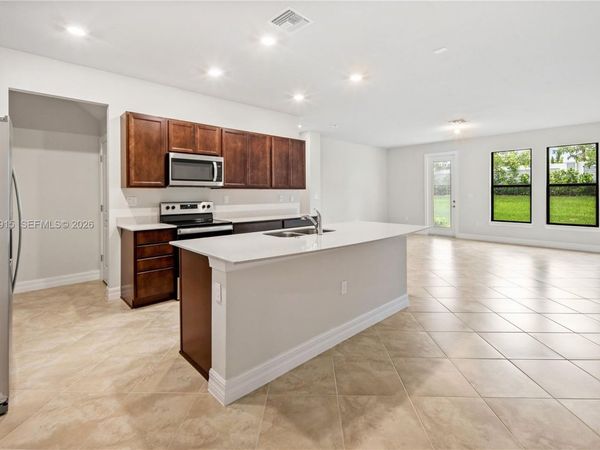 4488 E Appleton Cir E, Oakland Park, FL 33309