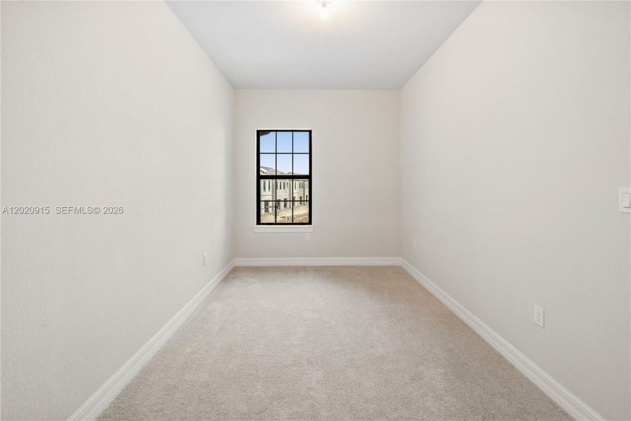4488 E Appleton Cir E, Oakland Park, FL 33309 Photo