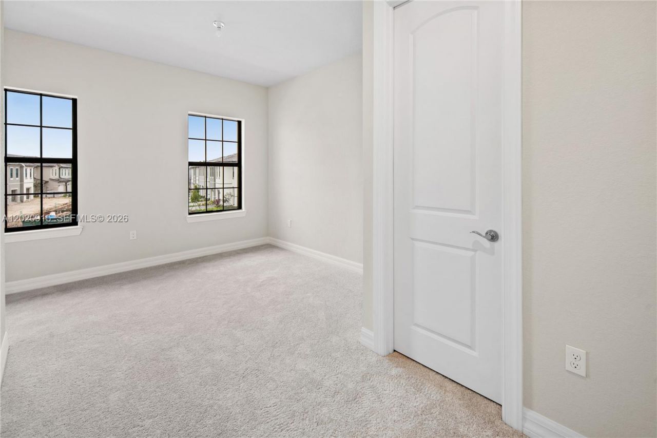 4488 E Appleton Cir E, Oakland Park, FL 33309 Photo