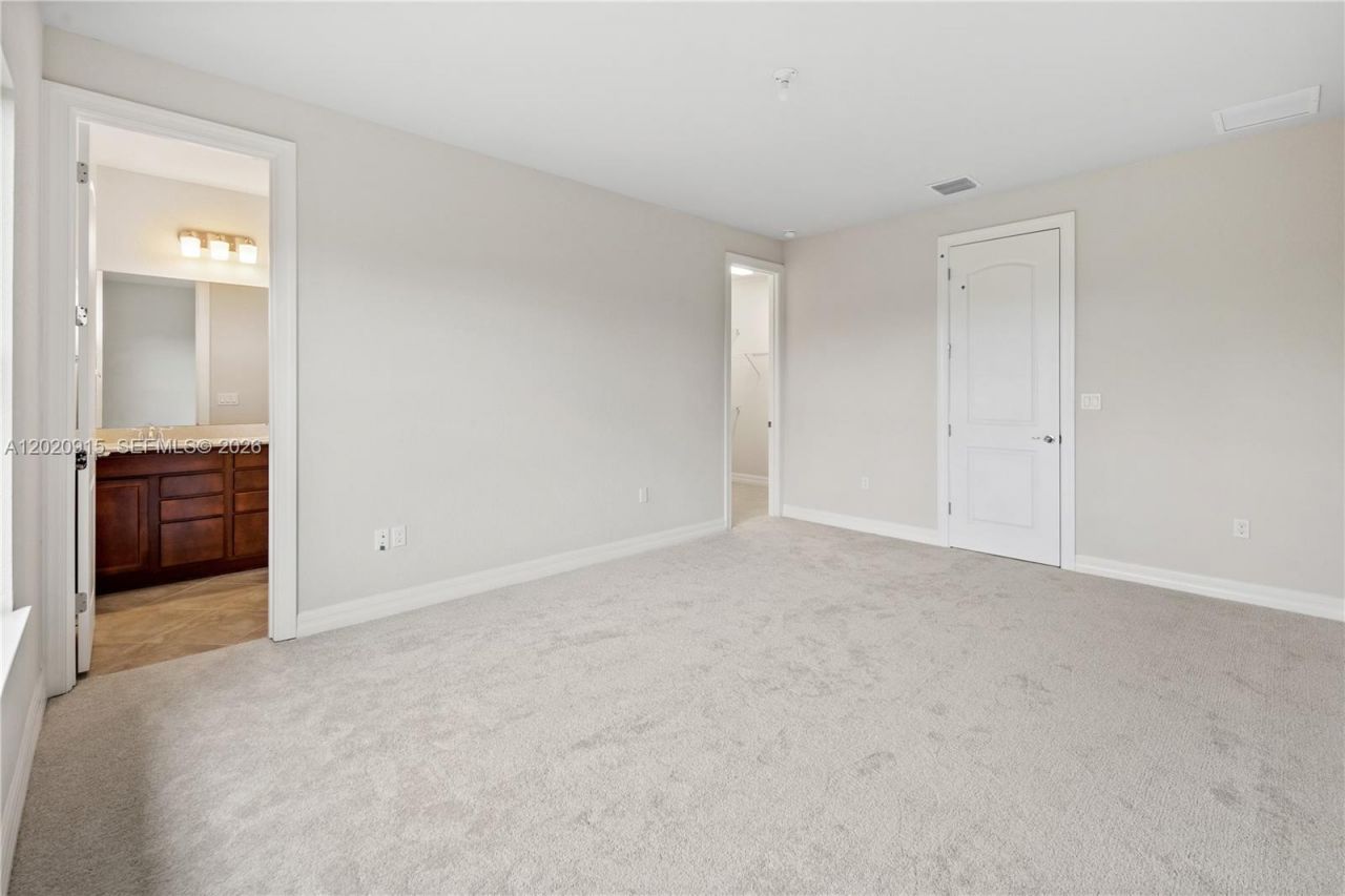 4488 E Appleton Cir E, Oakland Park, FL 33309 Photo