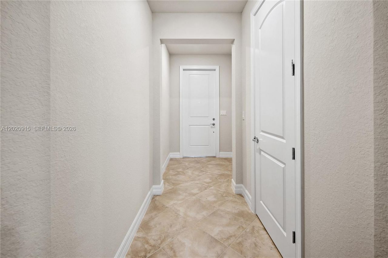 4488 E Appleton Cir E, Oakland Park, FL 33309 Photo