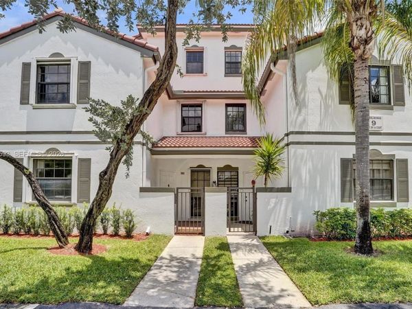 15825 SW 3rd Ct , Unit 103, Pembroke Pines, FL 33027