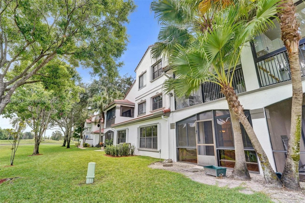 15825 SW 3rd Ct , Unit 103, Pembroke Pines, FL 33027 Photo