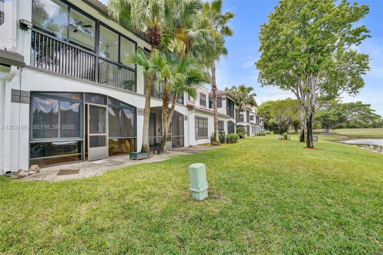 15825 SW 3rd Ct , Unit 103, Pembroke Pines, FL 33027 Photo