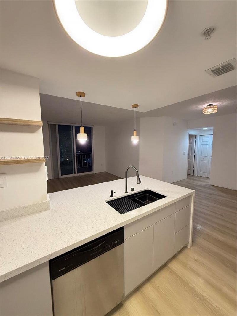 275 NE 18th St , Unit 910, Miami, FL 33132 Photo