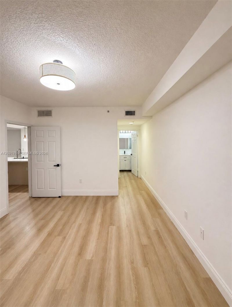 275 NE 18th St , Unit 910, Miami, FL 33132 Photo