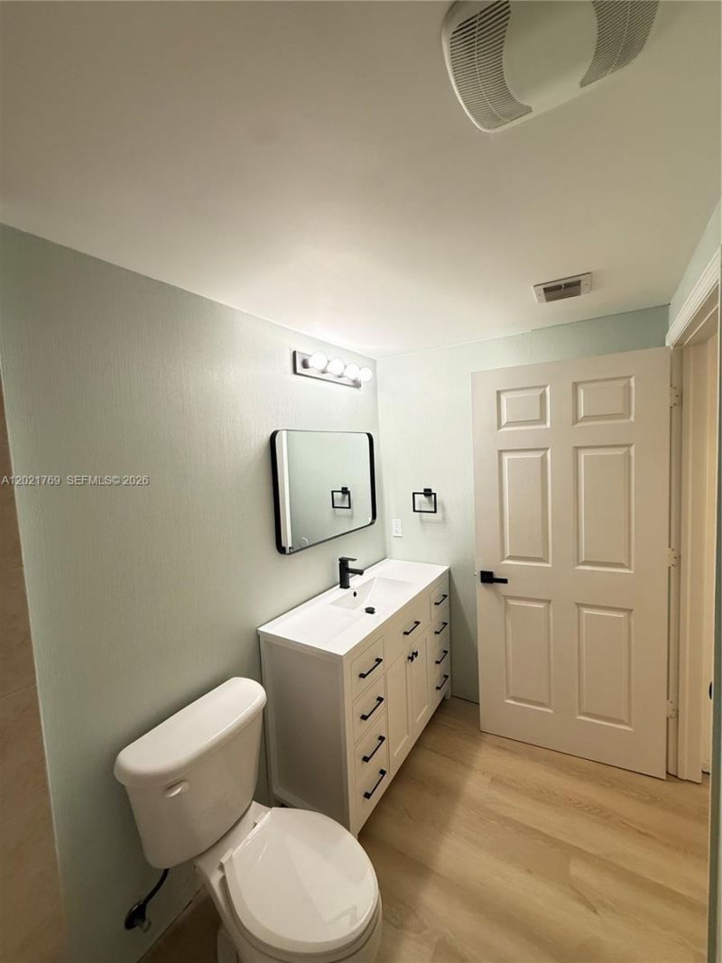 275 NE 18th St , Unit 910, Miami, FL 33132 Photo