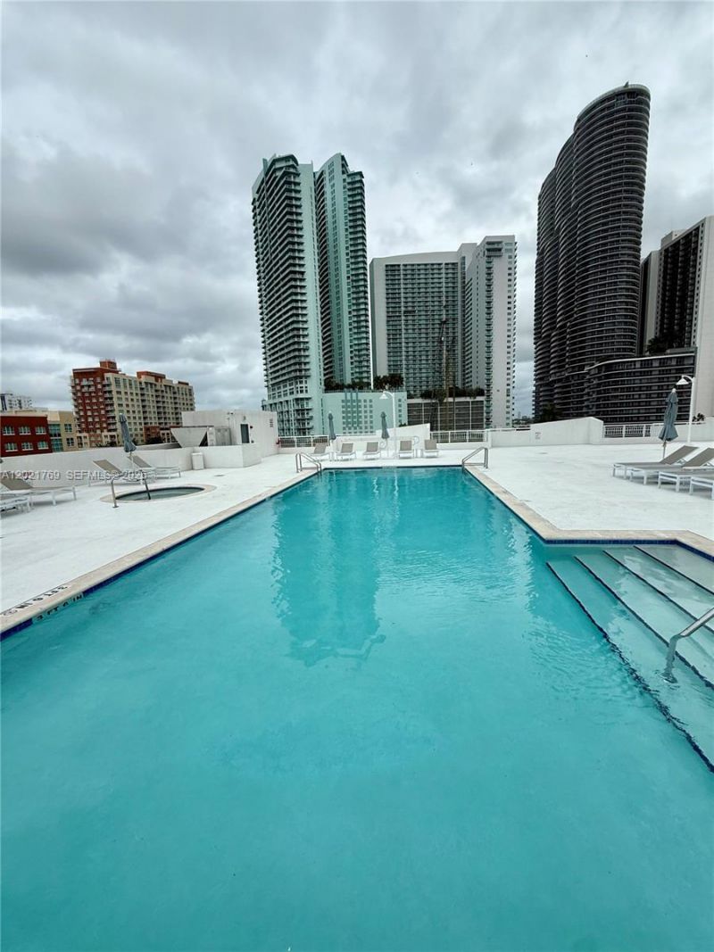 275 NE 18th St , Unit 910, Miami, FL 33132 Photo