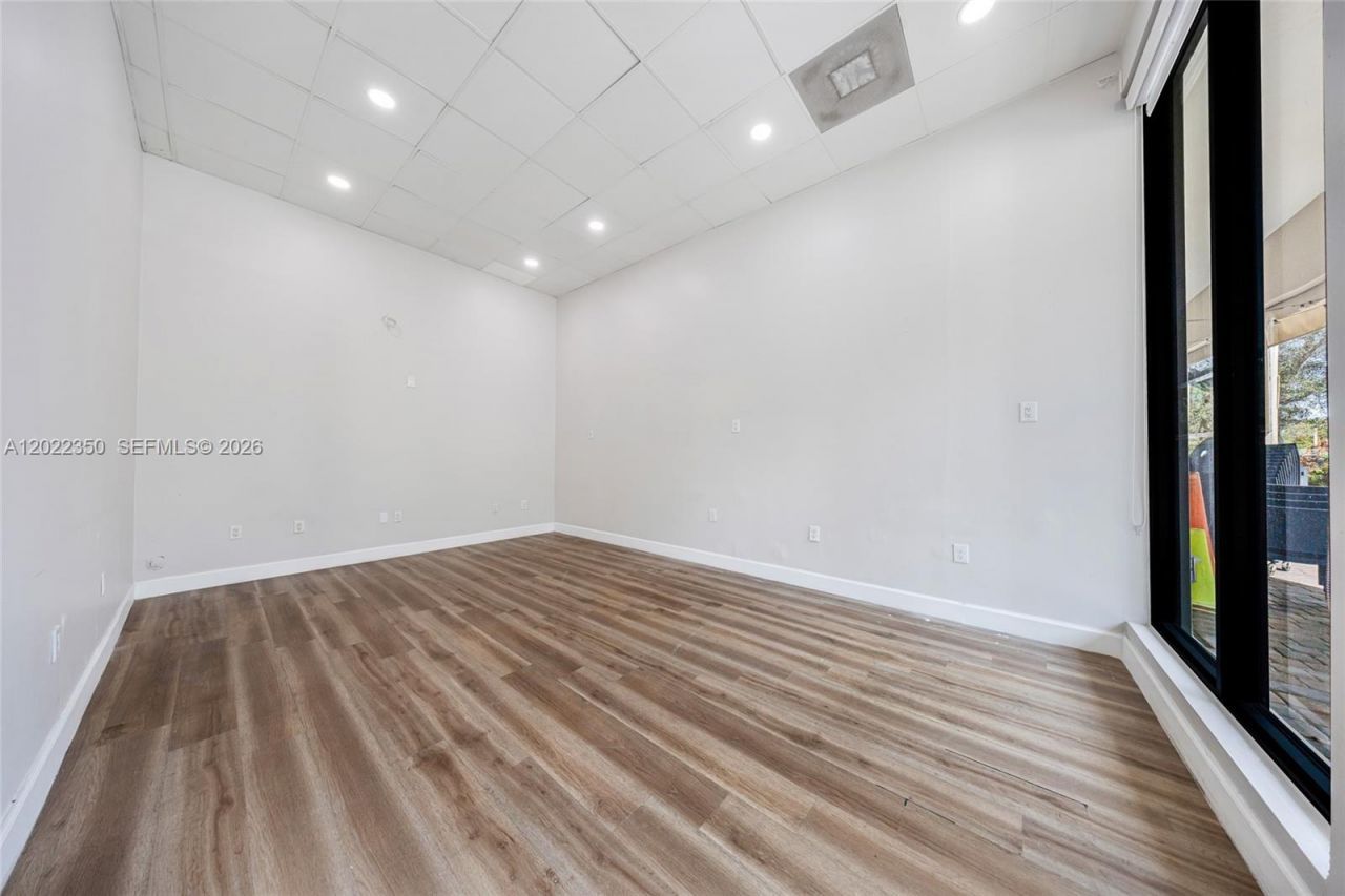 17225 S Dixie Hwy , Unit 102, Palmetto Bay, FL 33157 Photo