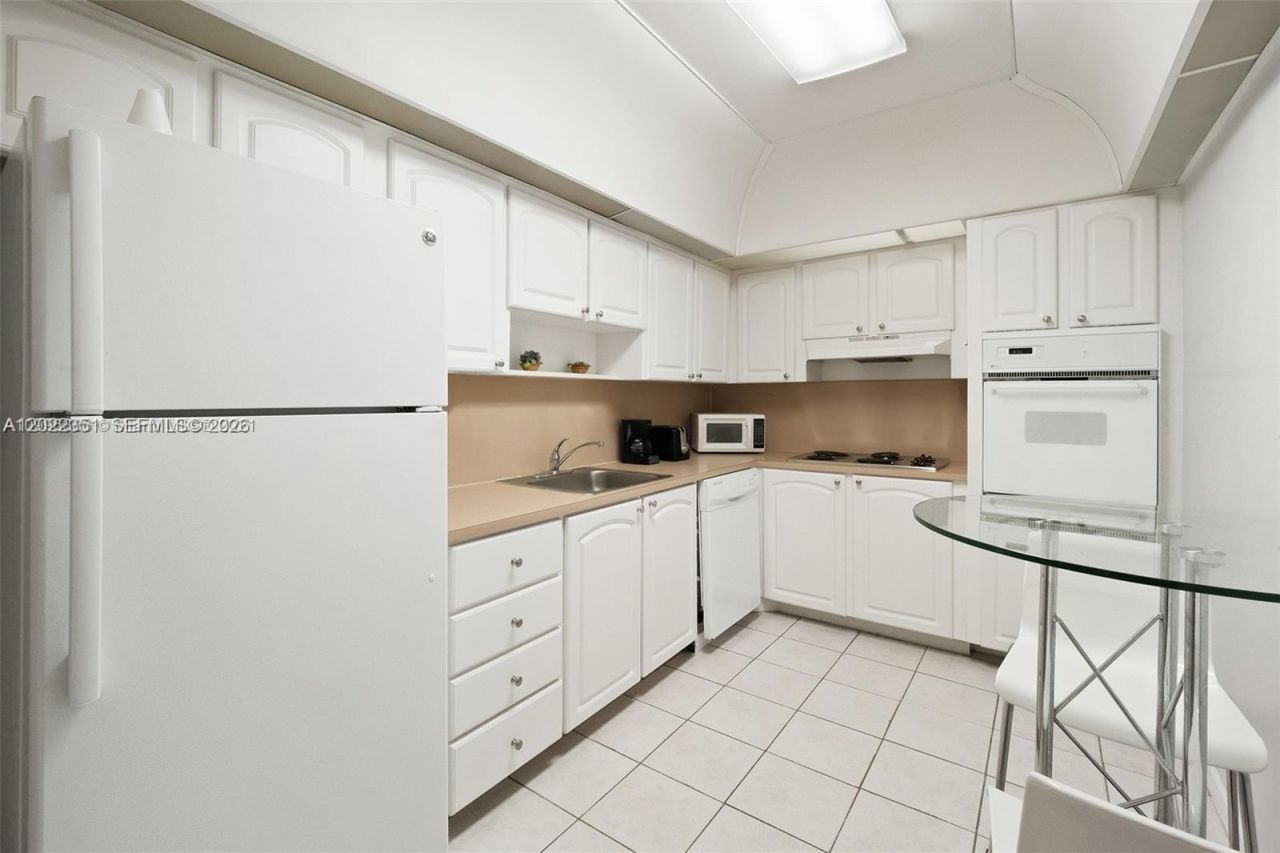 3801 S Ocean Dr , Unit 2Z, Hollywood, FL 33019 Photo