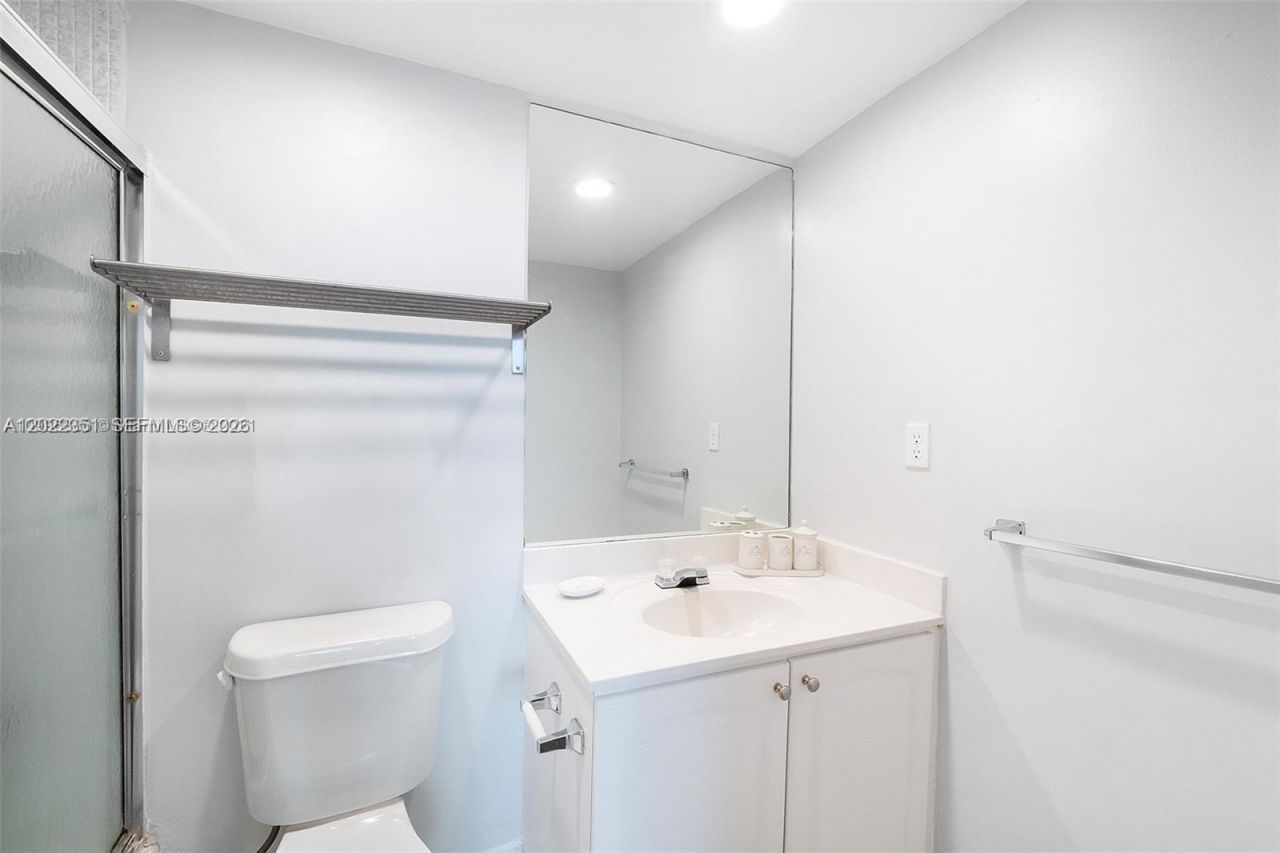 3801 S Ocean Dr , Unit 2Z, Hollywood, FL 33019 Photo