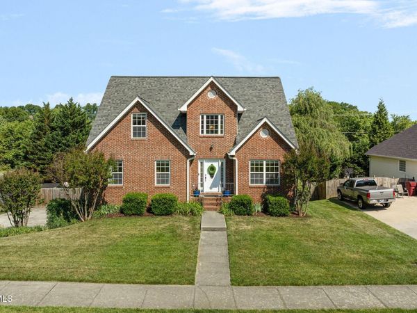 204 Lee Carter Drive, Johnson City, TN 37601