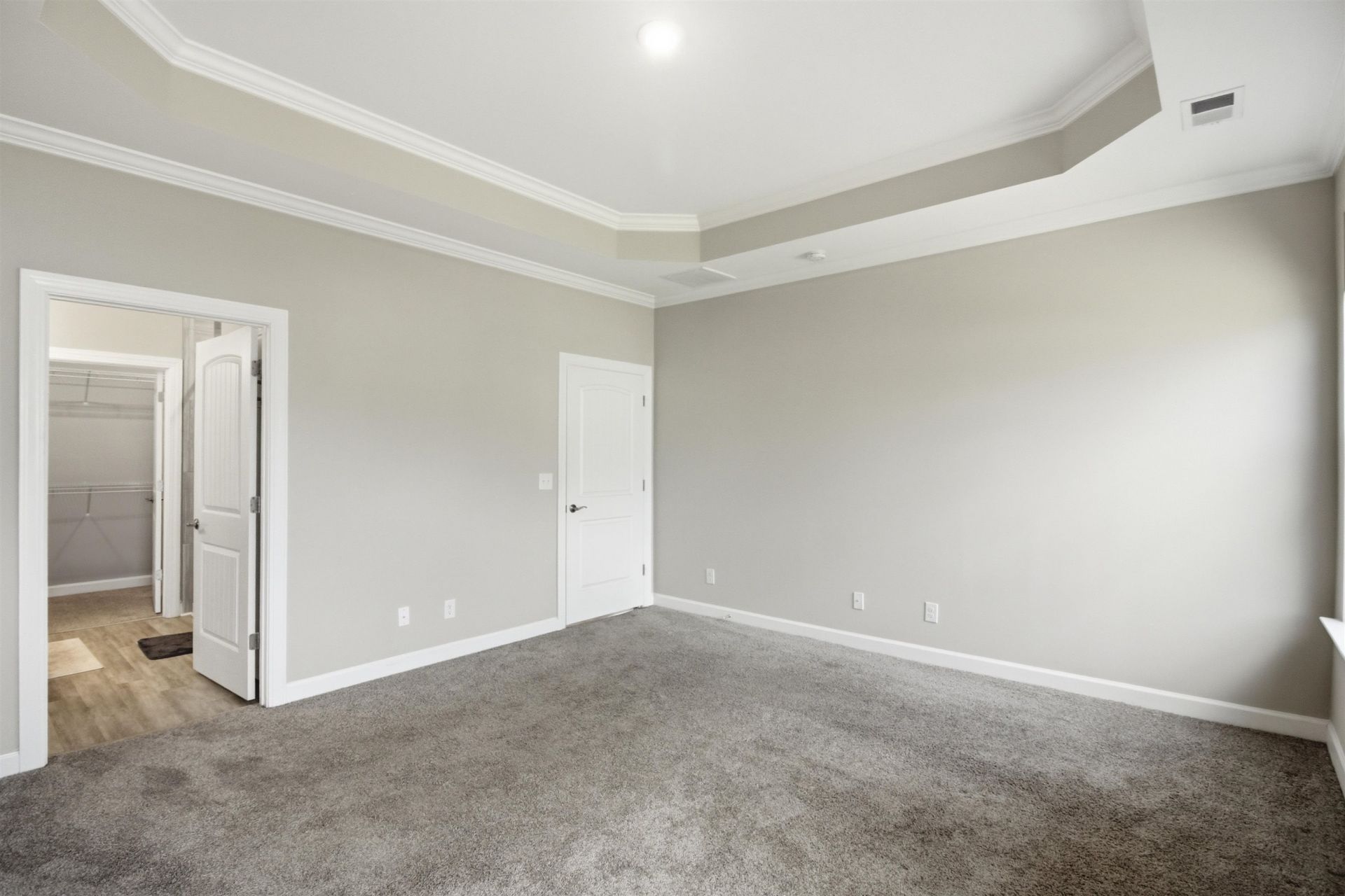587 Cascade Loop  Photo 12
