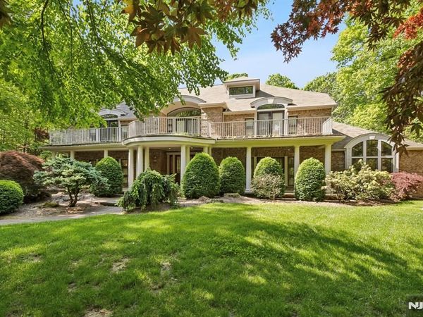 830 Shore Drive, Kinnelon Borough, NJ 07405