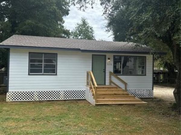 31950 TETANNE Drive, Springfield, LA 70462